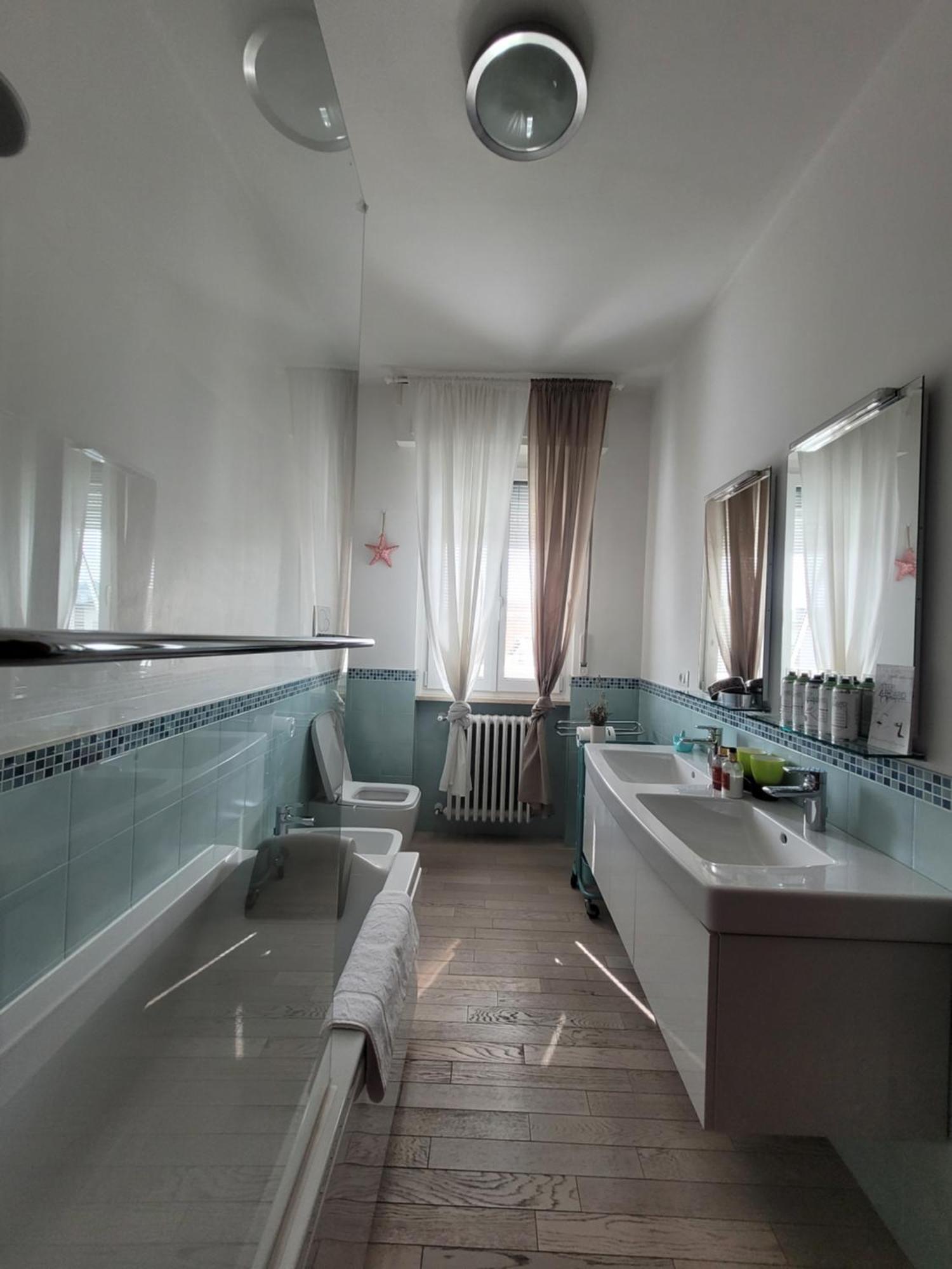 Garda Best Living Apartment Desenzano del Garda Exterior photo